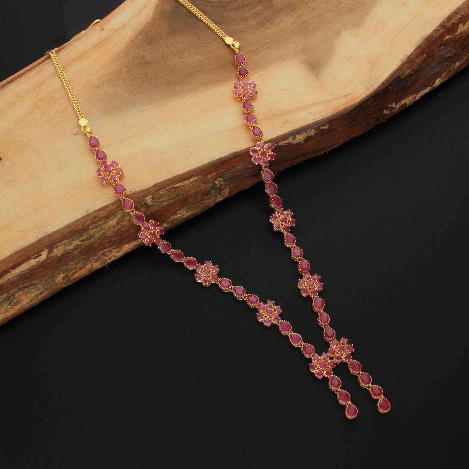 FANCY STONE NECKLACE